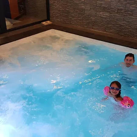 Les Agapanthes Avec Piscine Et Chauffee Dans Votre