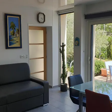 Lägenhet Les Agapanthes Avec Piscine Et Chauffee Dans Votre *